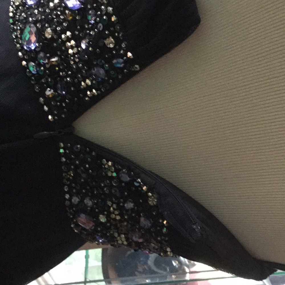 Navy short formal dress with stone details - Picture 3 of 8